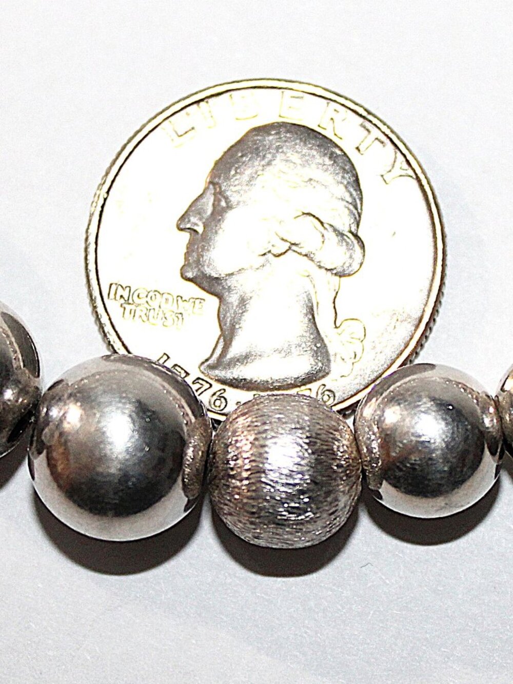 Sterling Silver Graduated Bead Bracelet 8 Inches 16 Grams - Picture 2 of 5